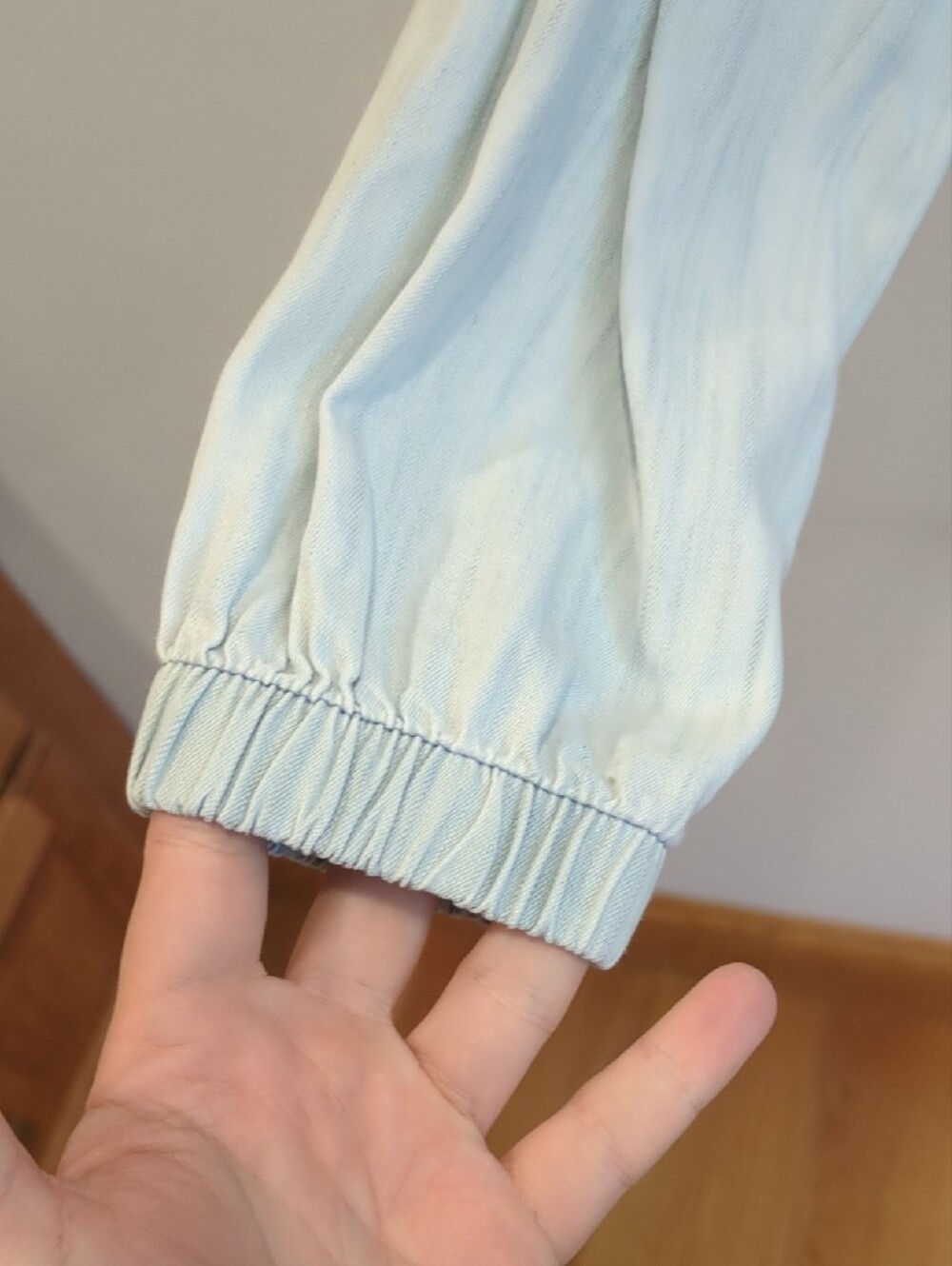 Coastal Beach Boho Minimalisit PARNI Chambray Cotton Denim Light Blue Blouse (L) - Picture 4 of 7